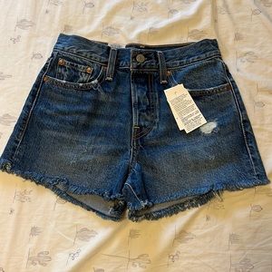 Levi’s shorts